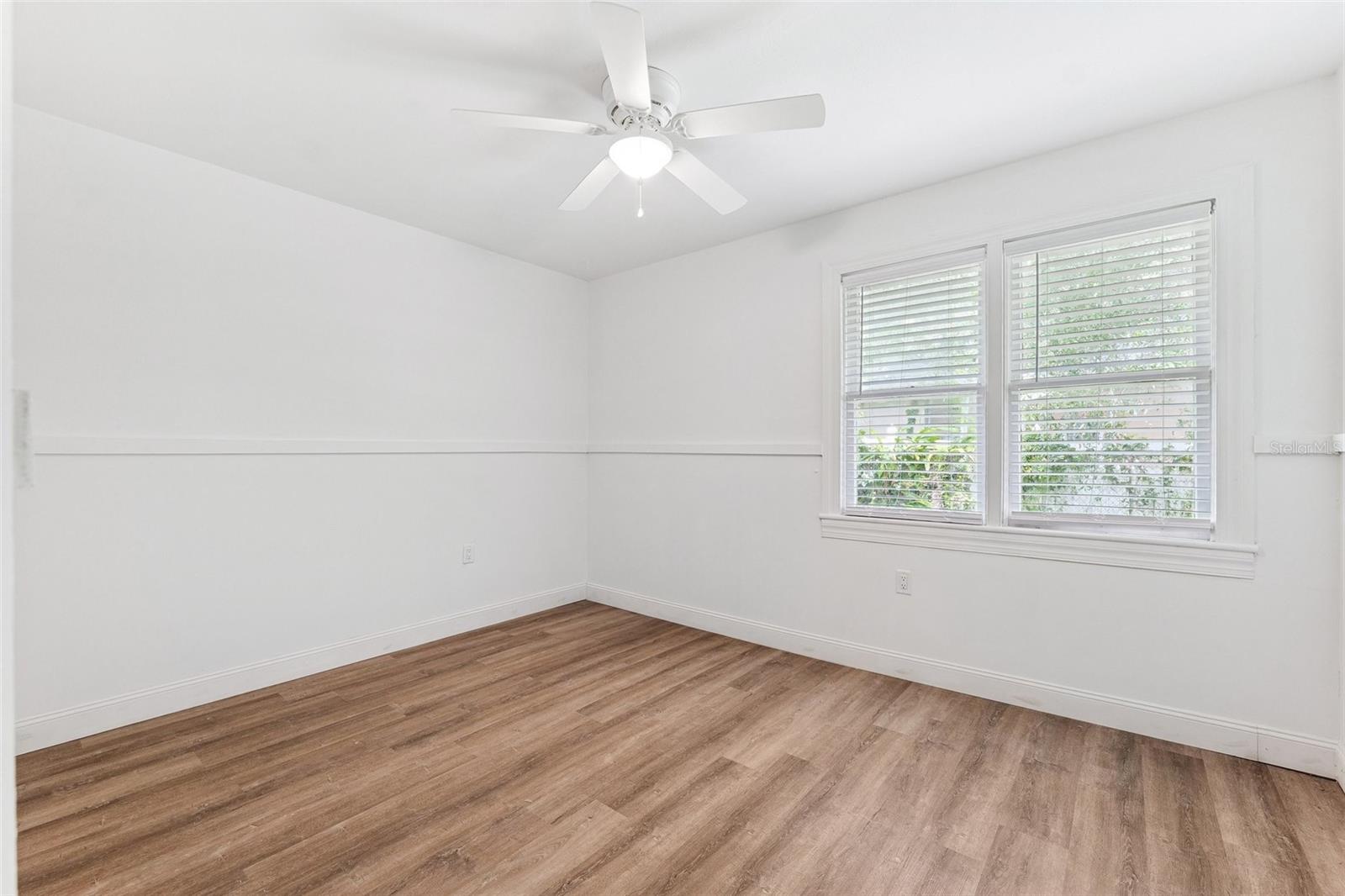 Listing photo id 16 for 1205 Hamilton Avenue