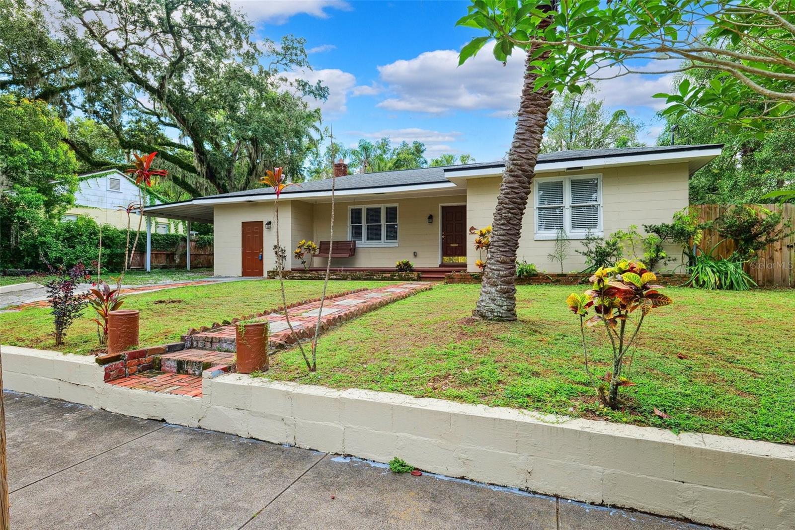 Listing photo id 1 for 1205 Hamilton Avenue