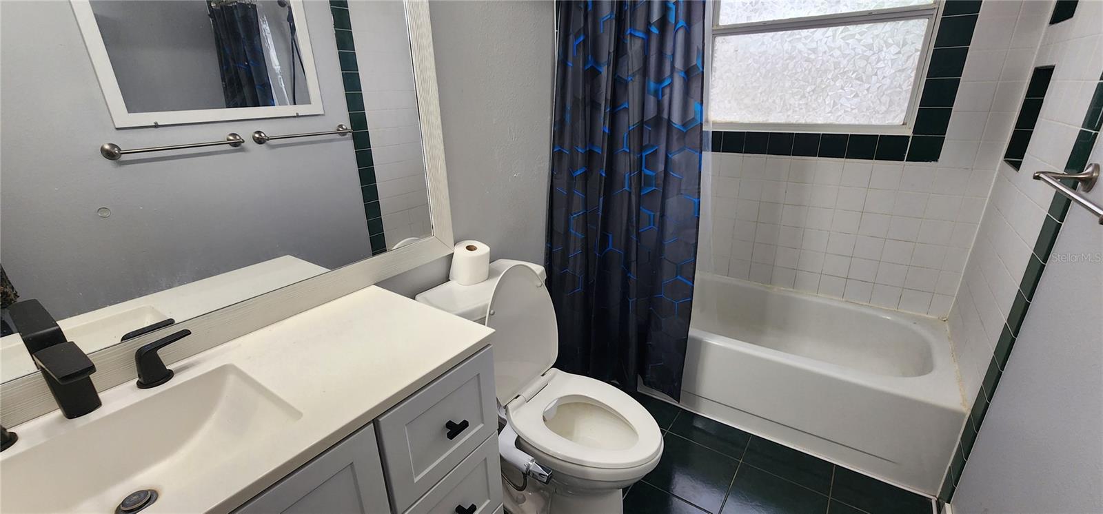 Image 29 of 48 For 680 1st Avenue N