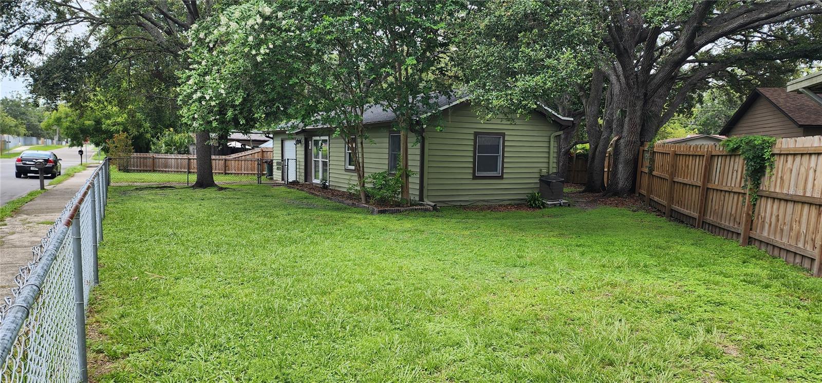Image 3 of 48 For 680 1st Avenue N