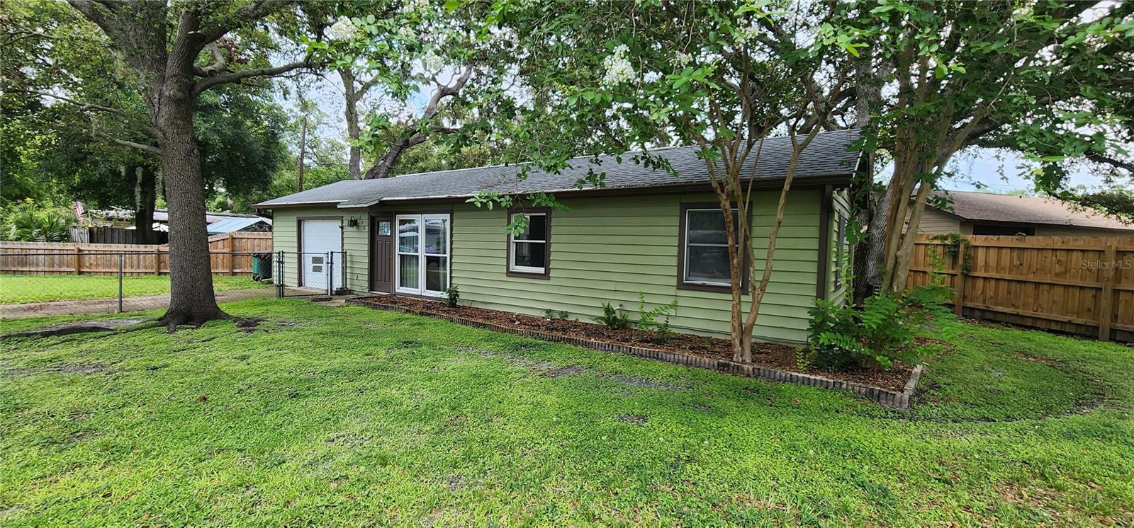 Image 4 of 48 For 680 1st Avenue N