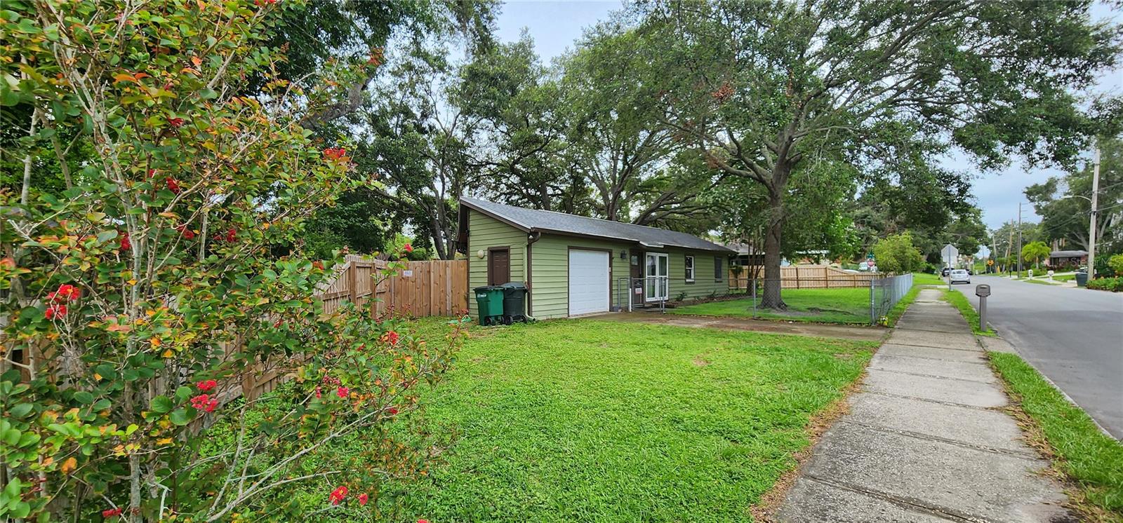 Image 6 of 48 For 680 1st Avenue N