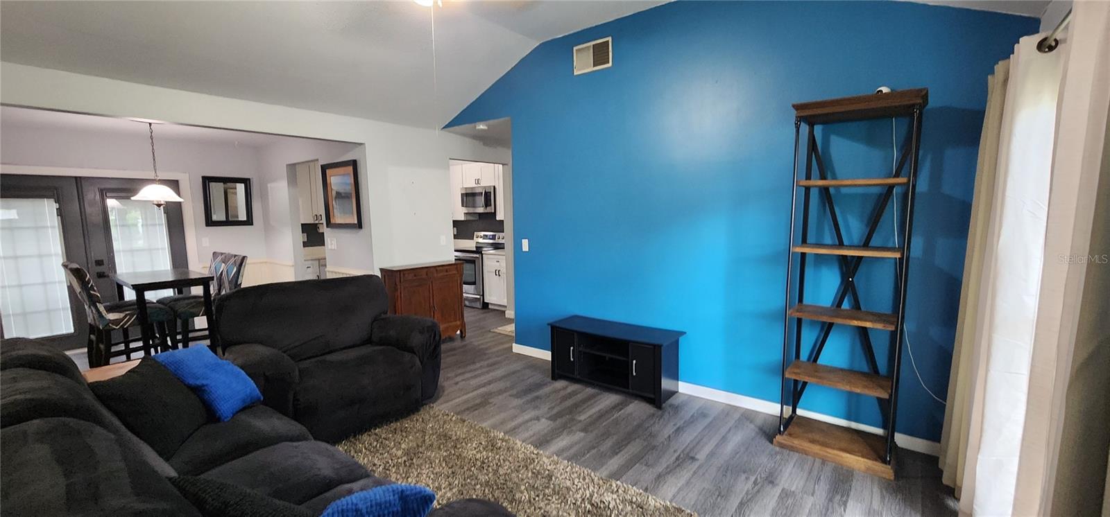 Image 8 of 48 For 680 1st Avenue N