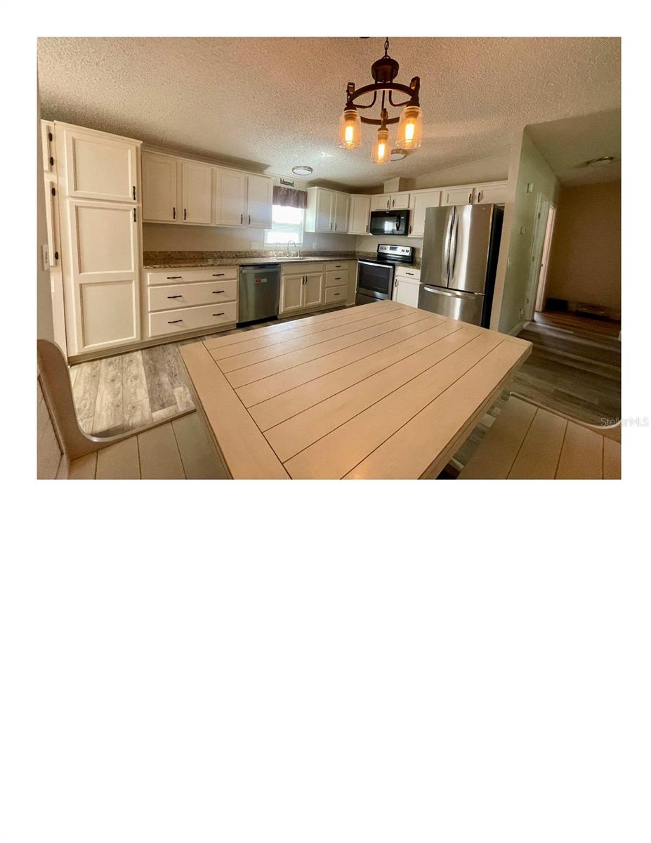 Image 7 of 12 For 6421 Fernwood Drive