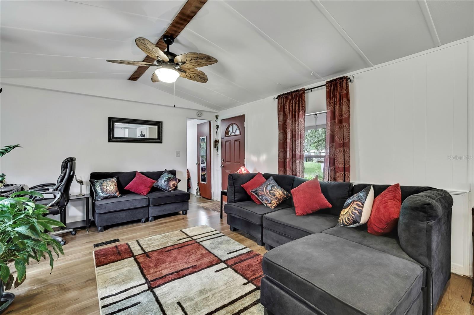 Listing photo id 8 for 3771 Millston Point