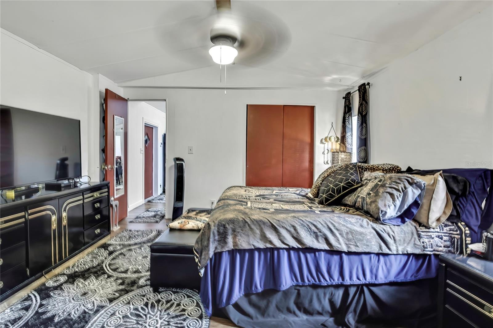 Listing photo id 20 for 3771 Millston Point