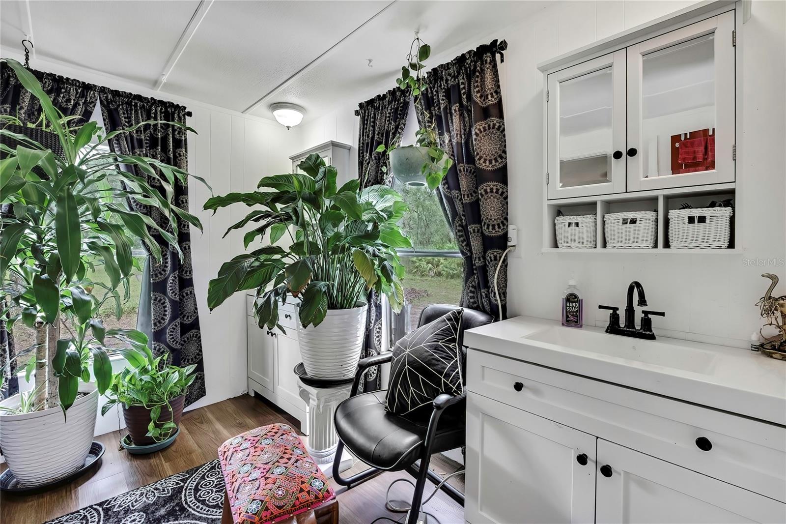 Listing photo id 21 for 3771 Millston Point