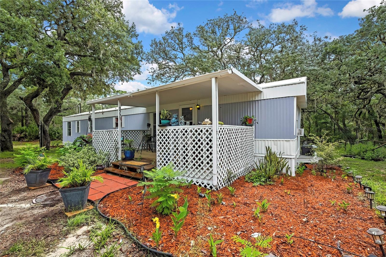 Listing photo id 2 for 3771 Millston Point