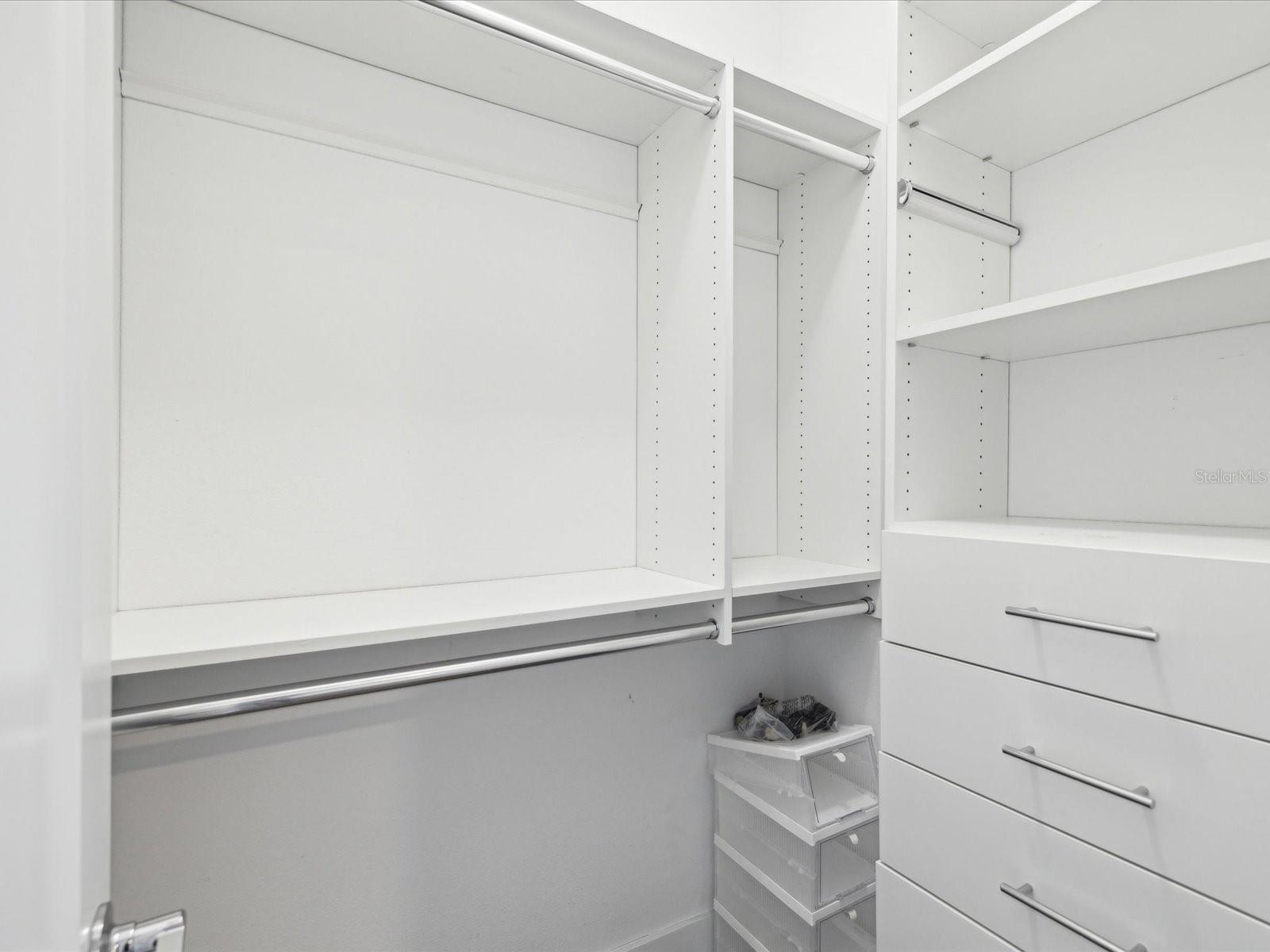 Image 30 of 87 For 946 Highand Avenue 24