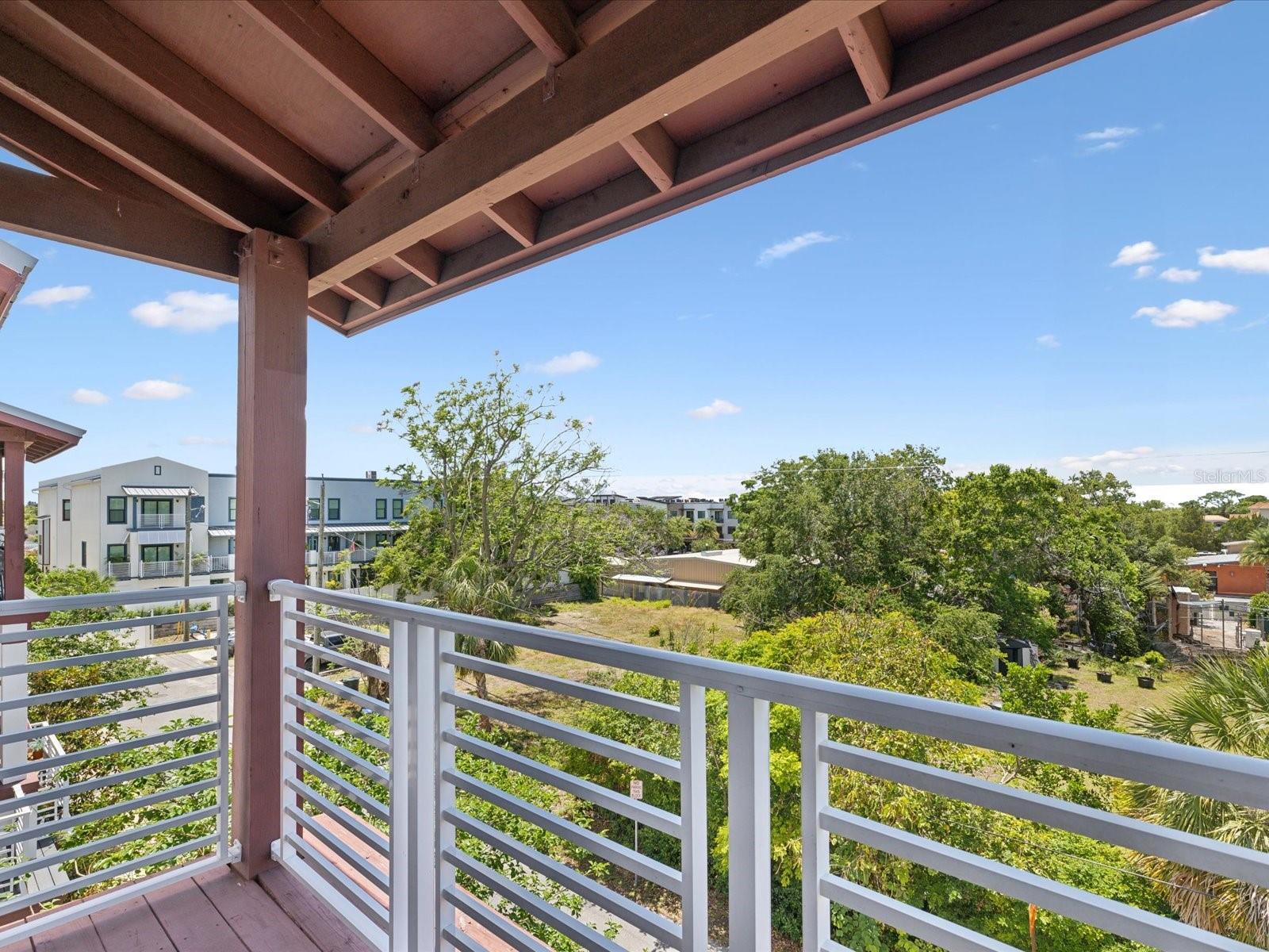 Image 34 of 87 For 946 Highand Avenue 24