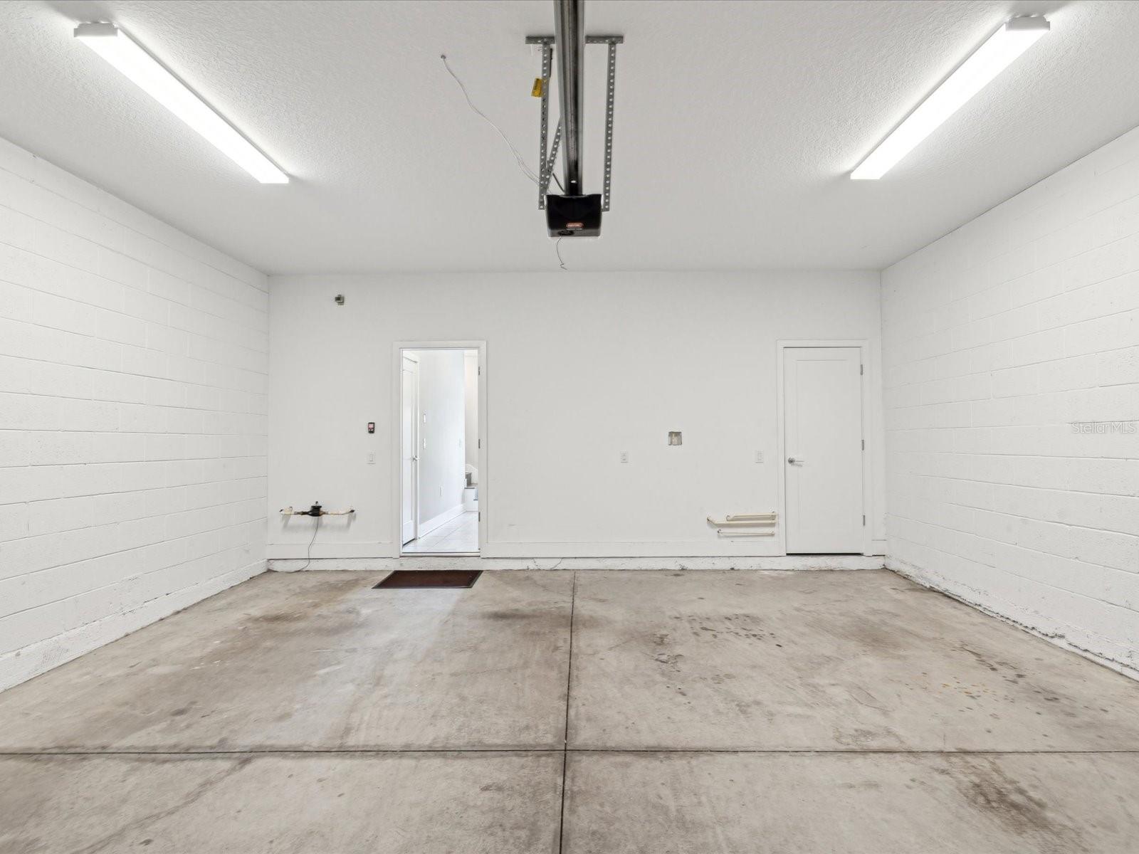 Image 37 of 87 For 946 Highand Avenue 24