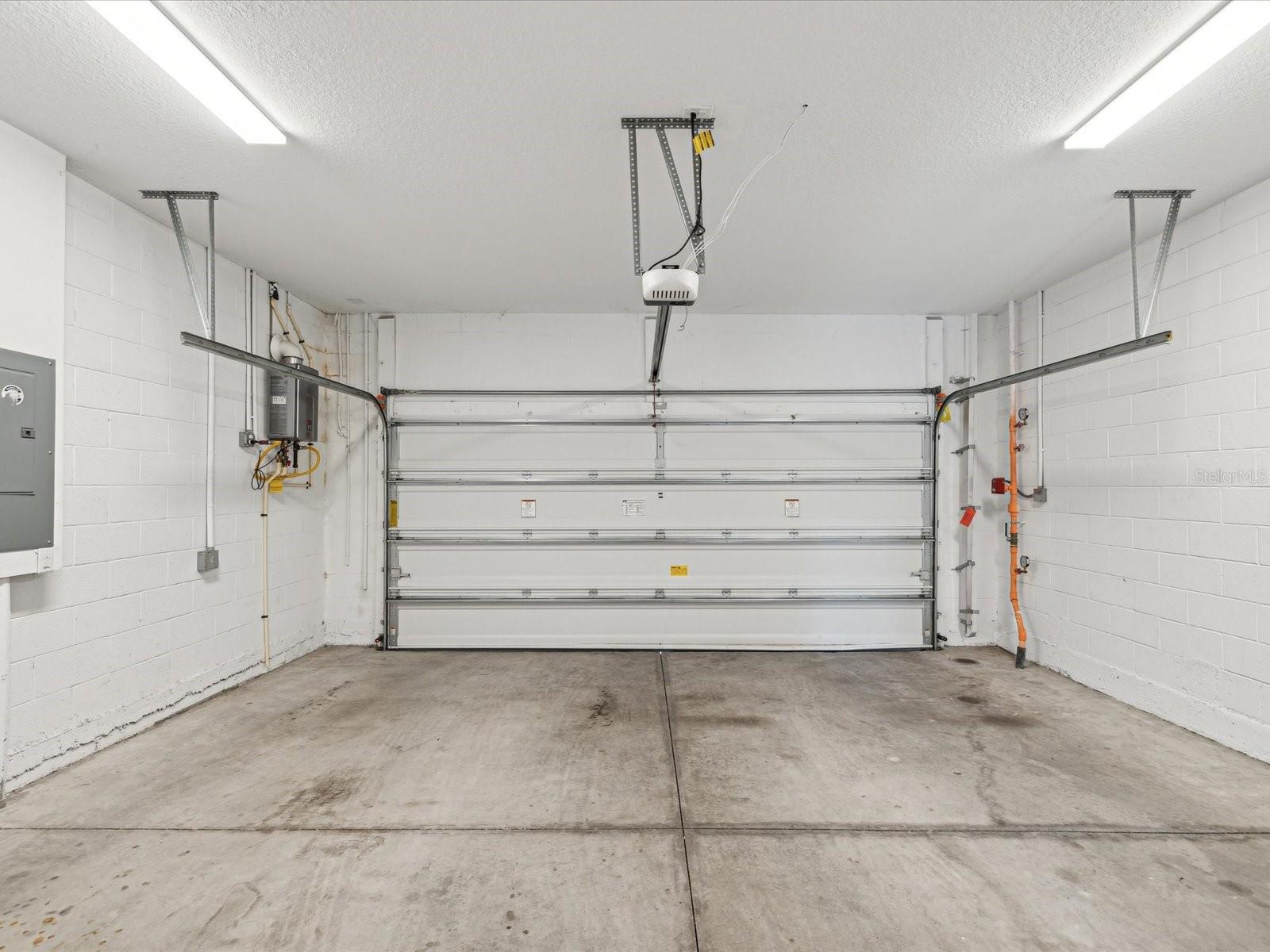 Image 38 of 87 For 946 Highand Avenue 24