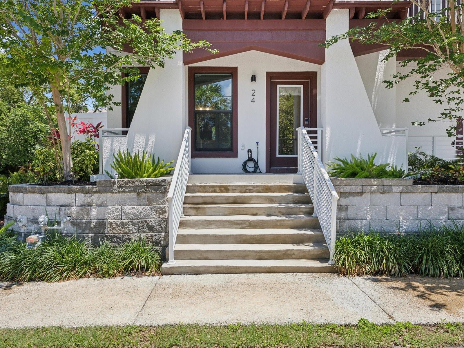Image 44 of 87 For 946 Highand Avenue 24