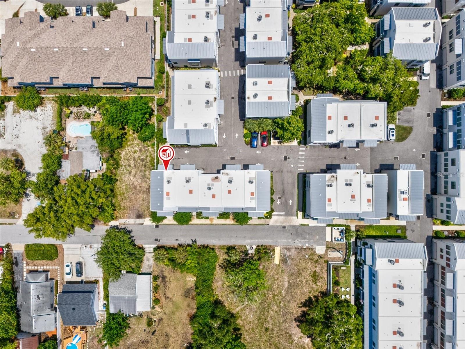 Image 47 of 87 For 946 Highand Avenue 24
