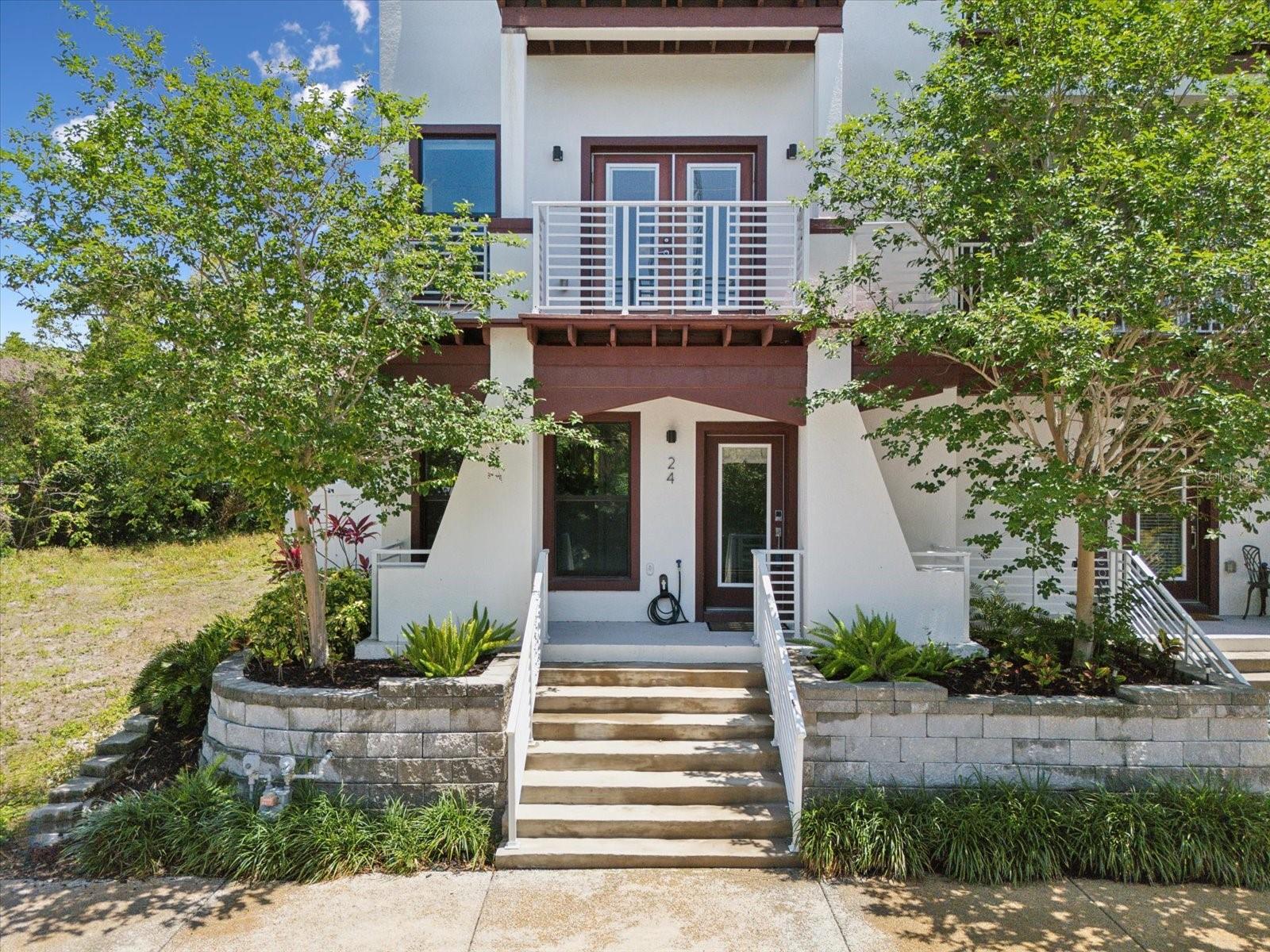 Image 63 of 87 For 946 Highand Avenue 24