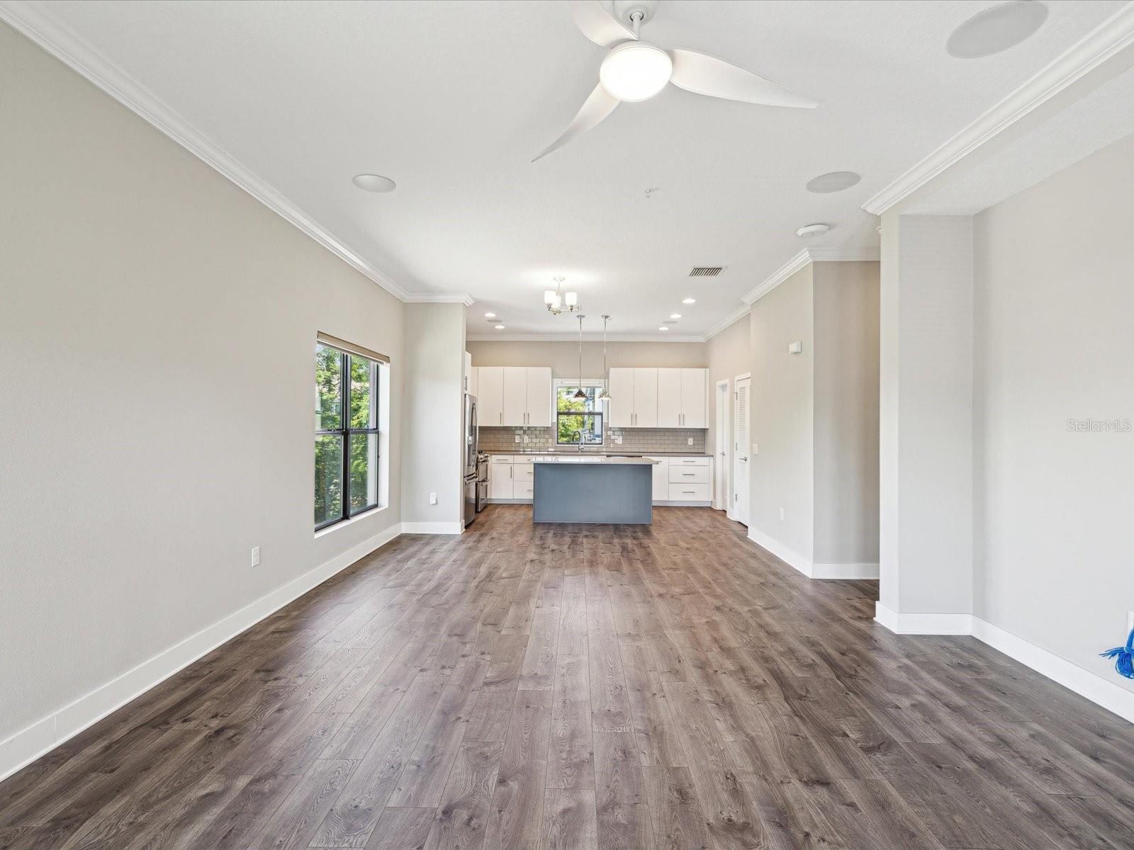 Image 9 of 87 For 946 Highand Avenue 24
