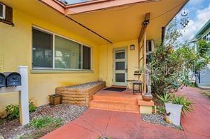 Listing Details for 450 15th Avenue N, ST PETERSBURG, FL 33704