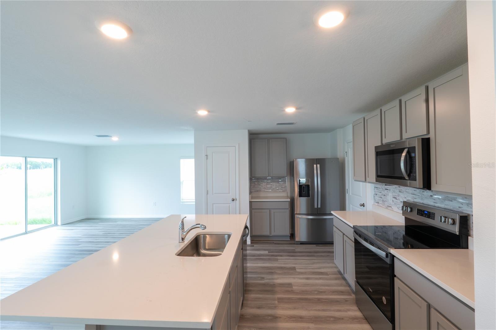 Image 21 of 27 For 4409 Sand Dollar Way