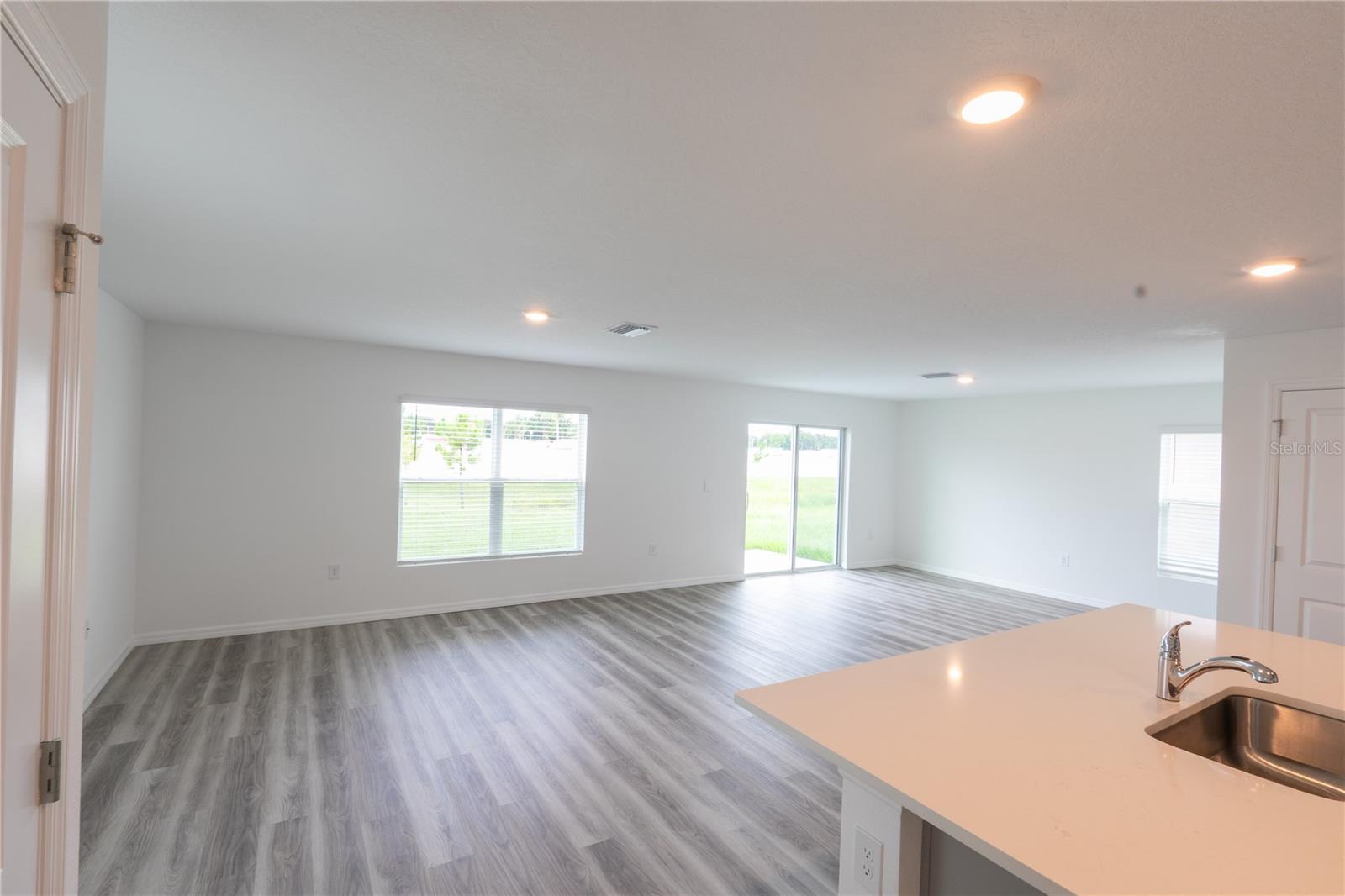 Image 22 of 27 For 4409 Sand Dollar Way
