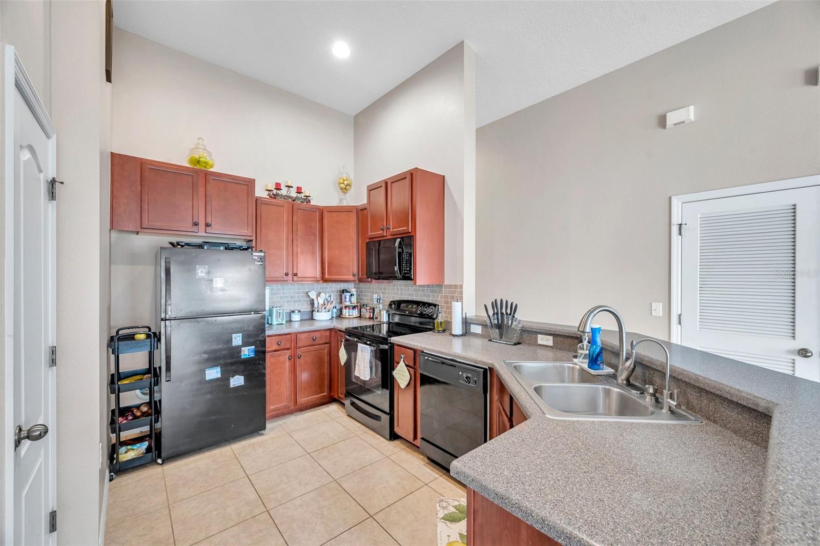 Image 11 of 60 For 746 Ashentree Drive
