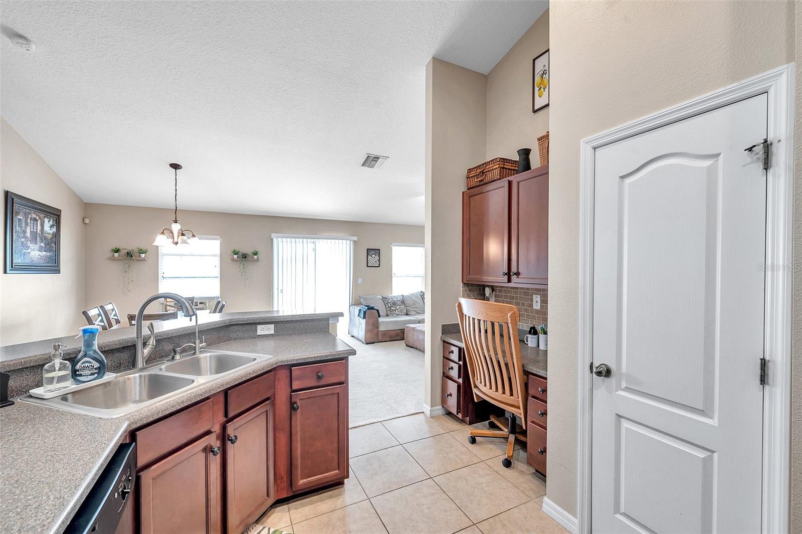 Image 13 of 60 For 746 Ashentree Drive
