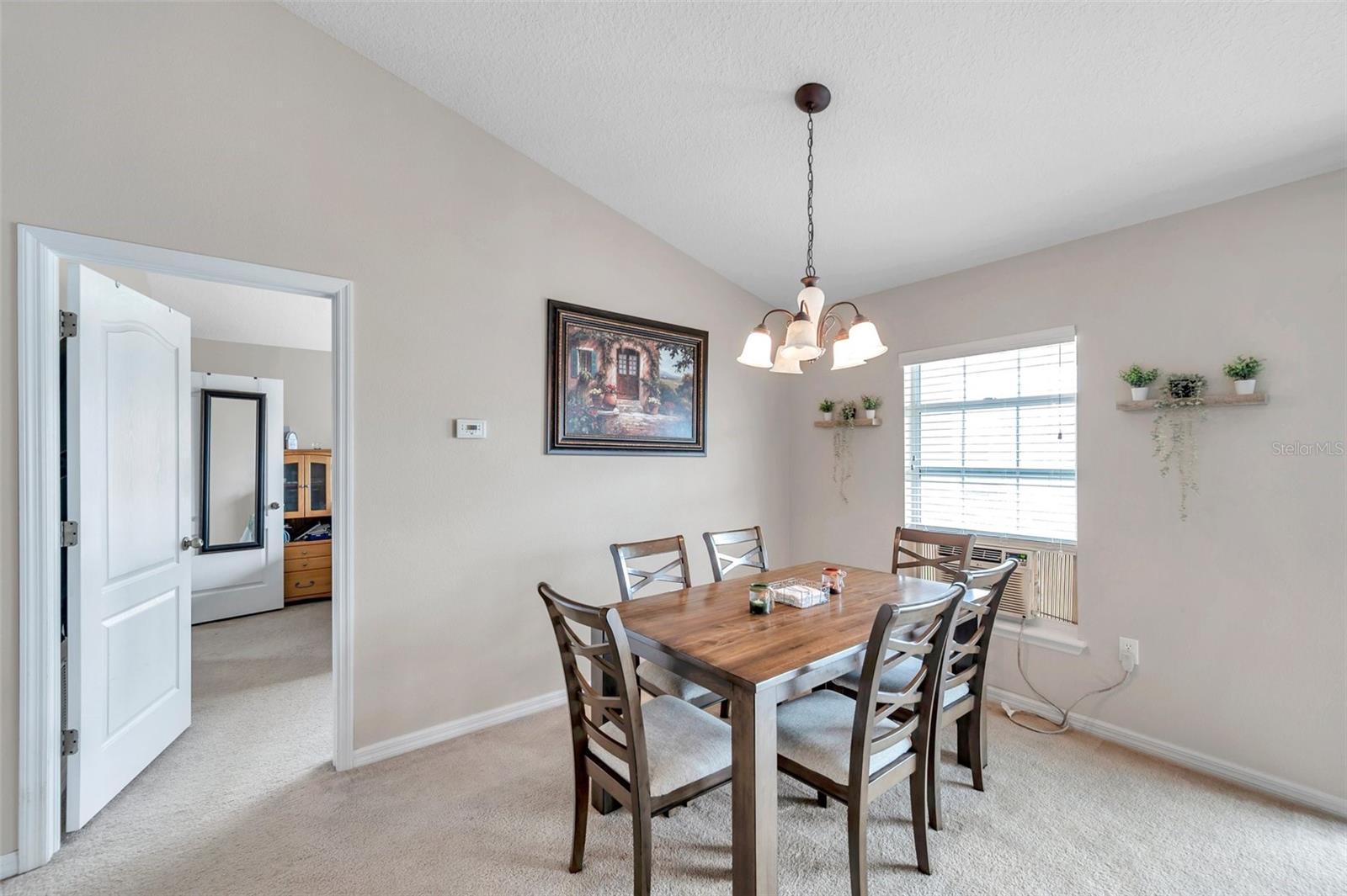 Image 15 of 60 For 746 Ashentree Drive