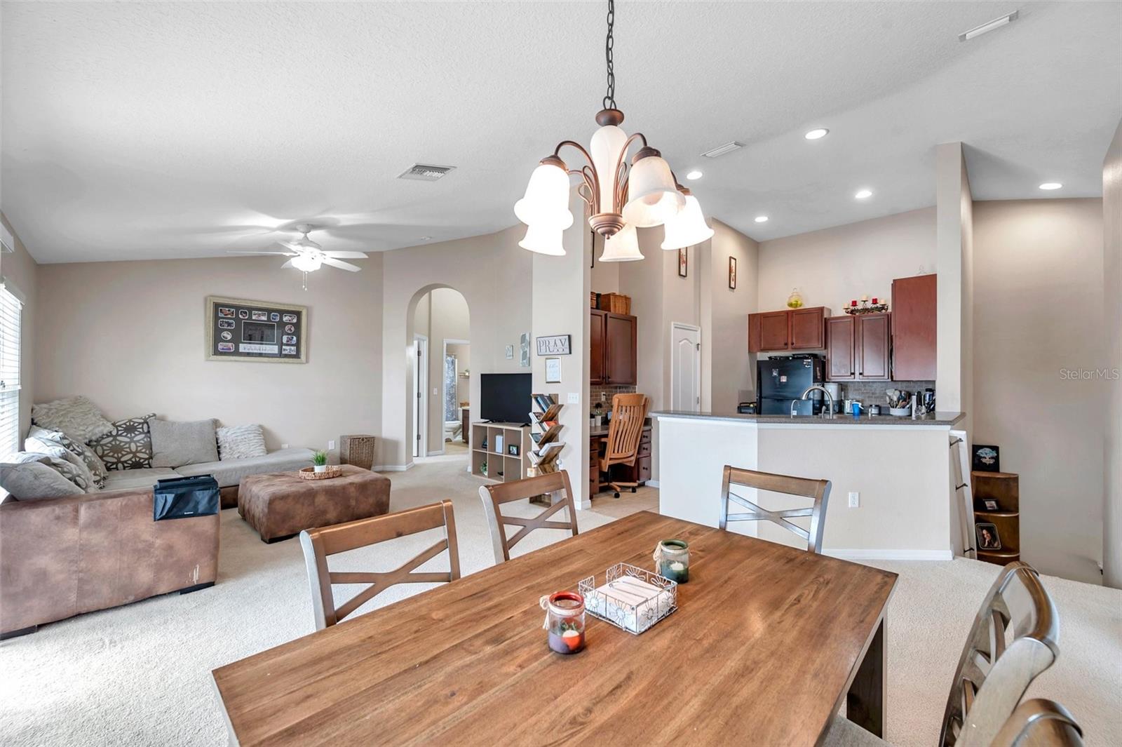 Image 17 of 60 For 746 Ashentree Drive