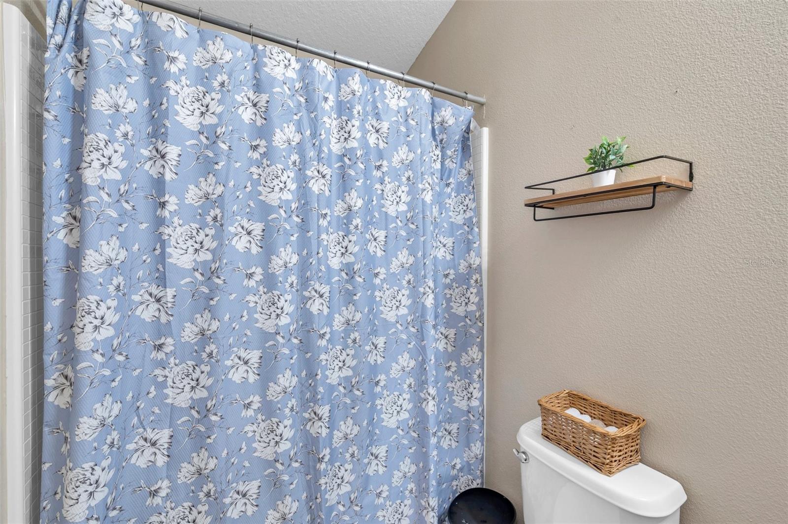 Image 25 of 60 For 746 Ashentree Drive