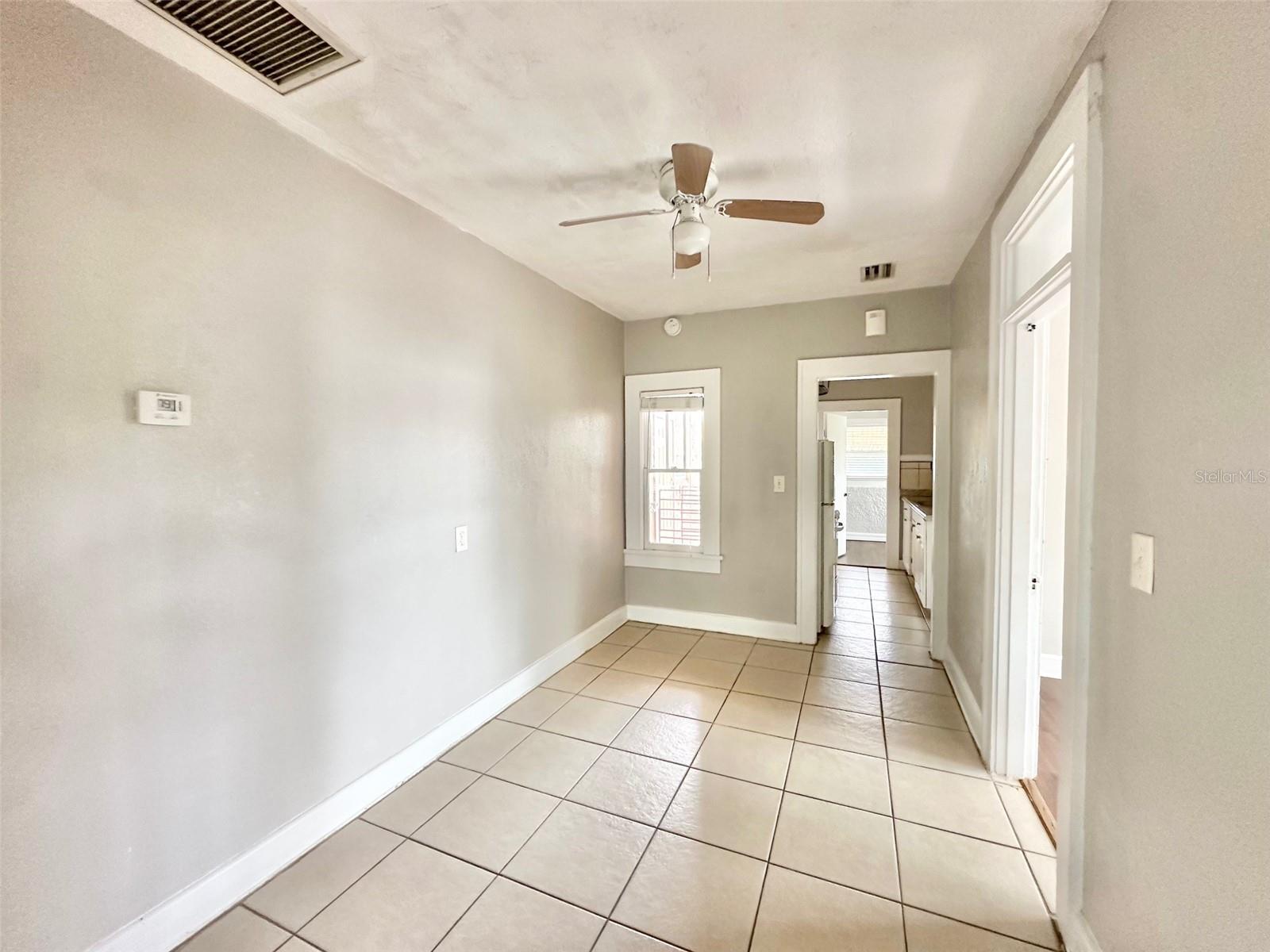 Image 8 of 27 For 2449 Burlington Avenue N 3