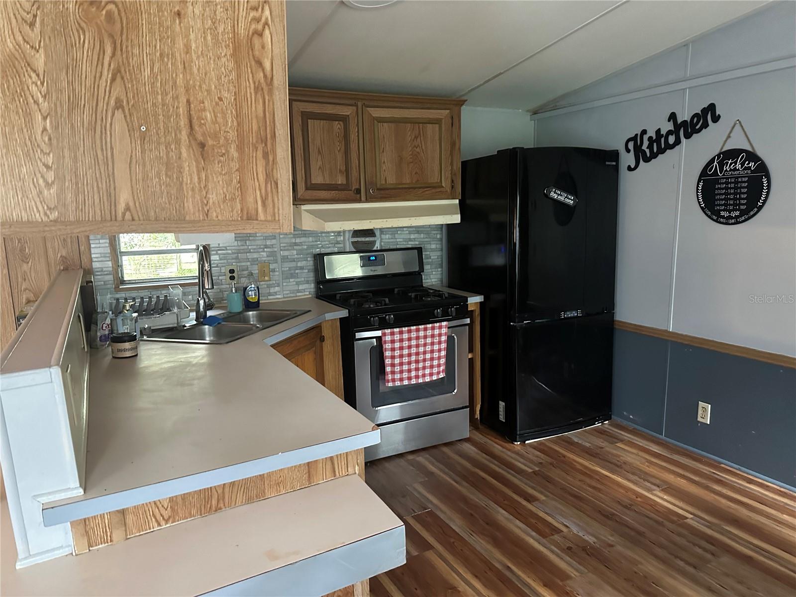 Listing photo id 7 for 14347 Old Hunter Road