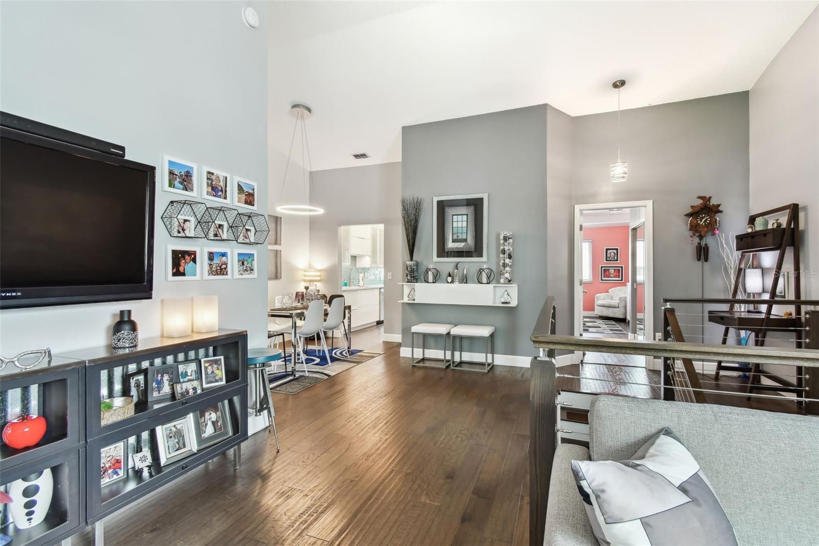 Image 18 of 56 For 549 Walden Court