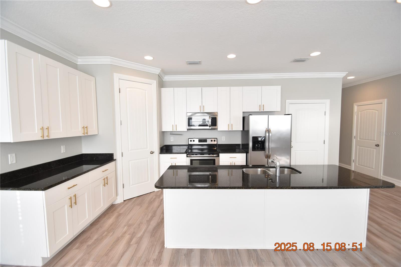 Image 19 of 54 For 6921 Interbay Boulevard 3