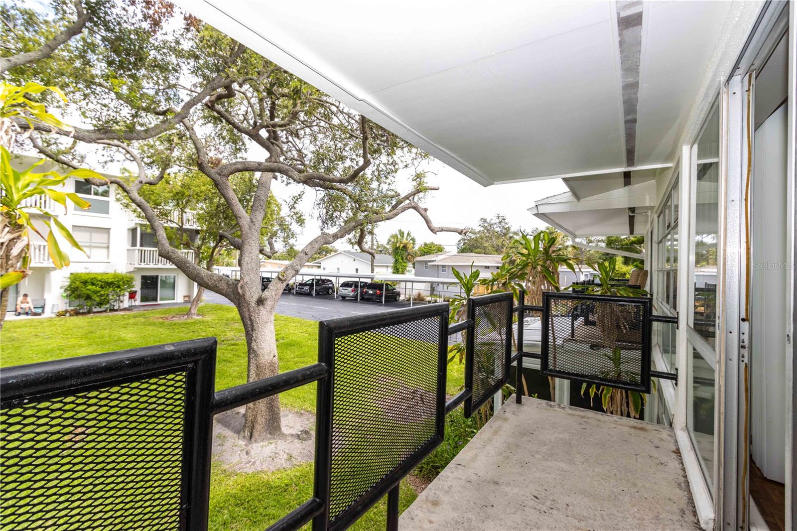 Image 13 of 65 For 2950 West Bay Drive B5