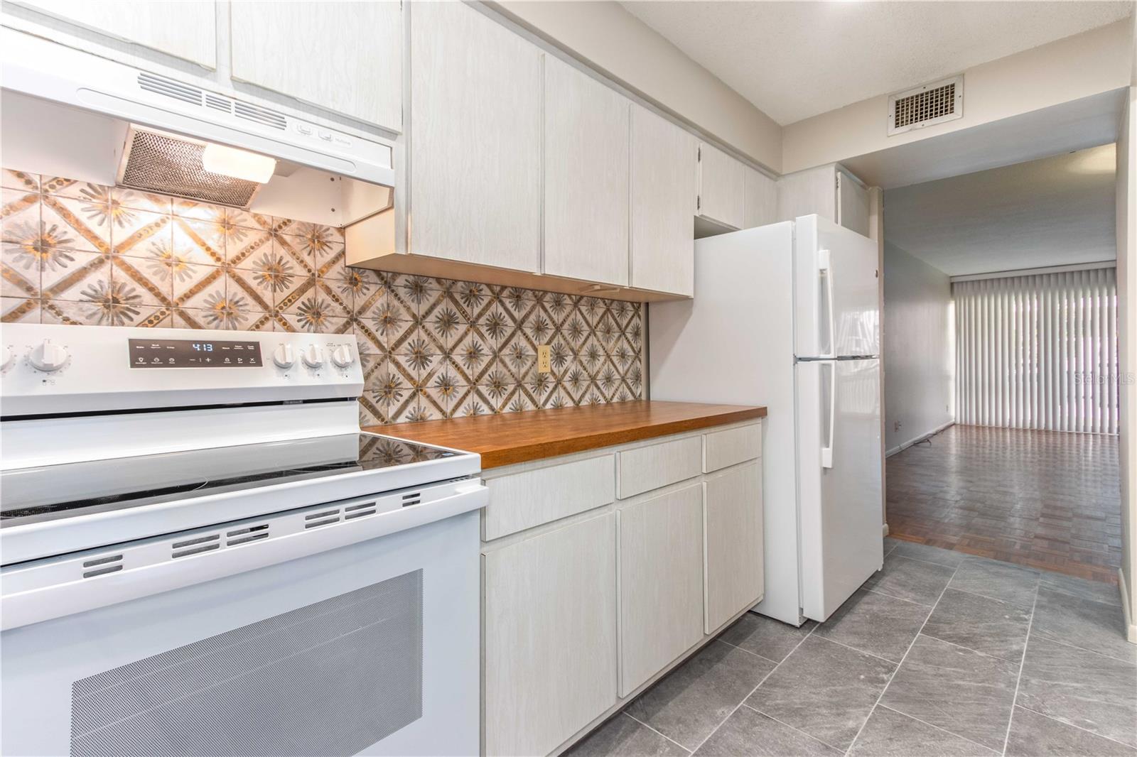 Image 22 of 65 For 2950 West Bay Drive B5