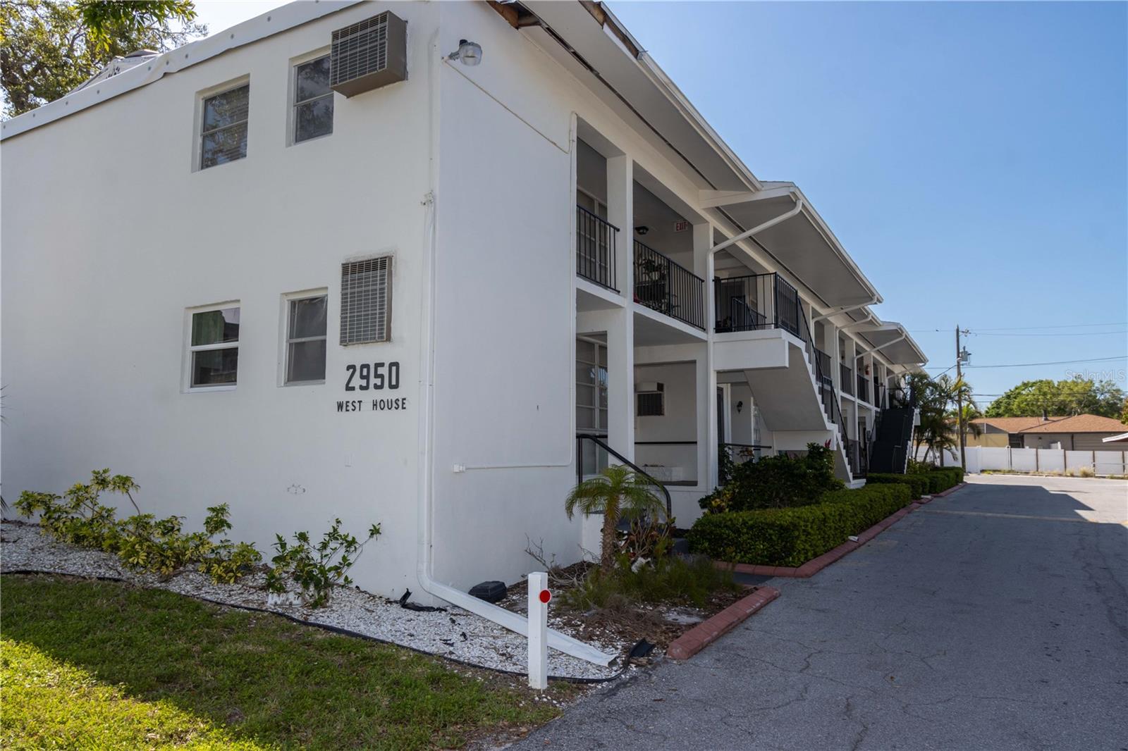 Image 3 of 65 For 2950 West Bay Drive B5