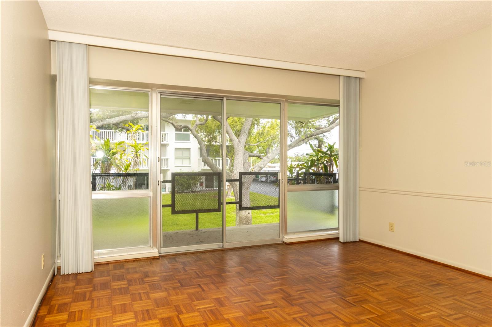 Image 9 of 65 For 2950 West Bay Drive B5