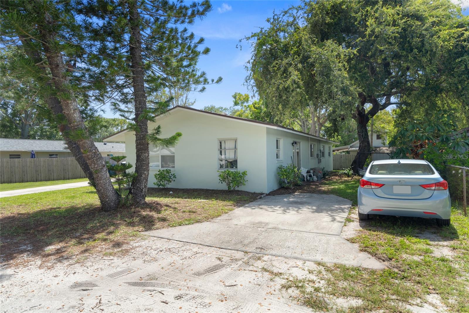 Image 4 of 29 For 1820 Martin Street