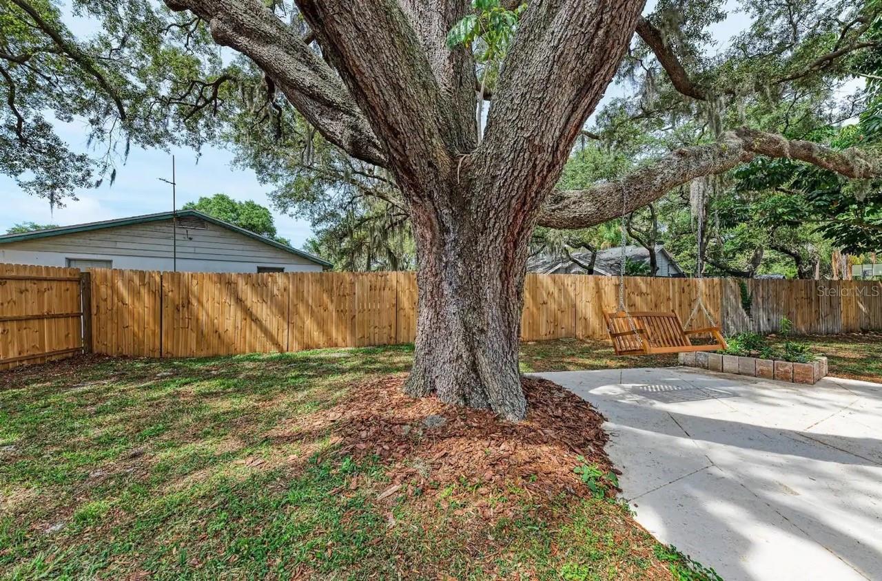 Image 2 of 30 For 12037 104th Avenue