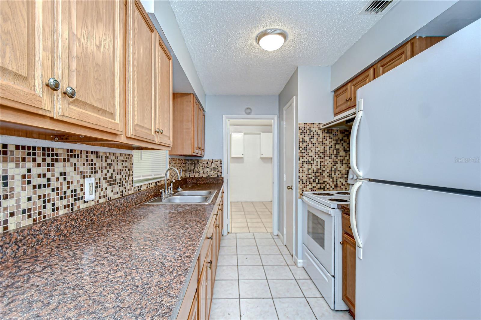 Image 12 of 47 For 37740 Waverly Avenue