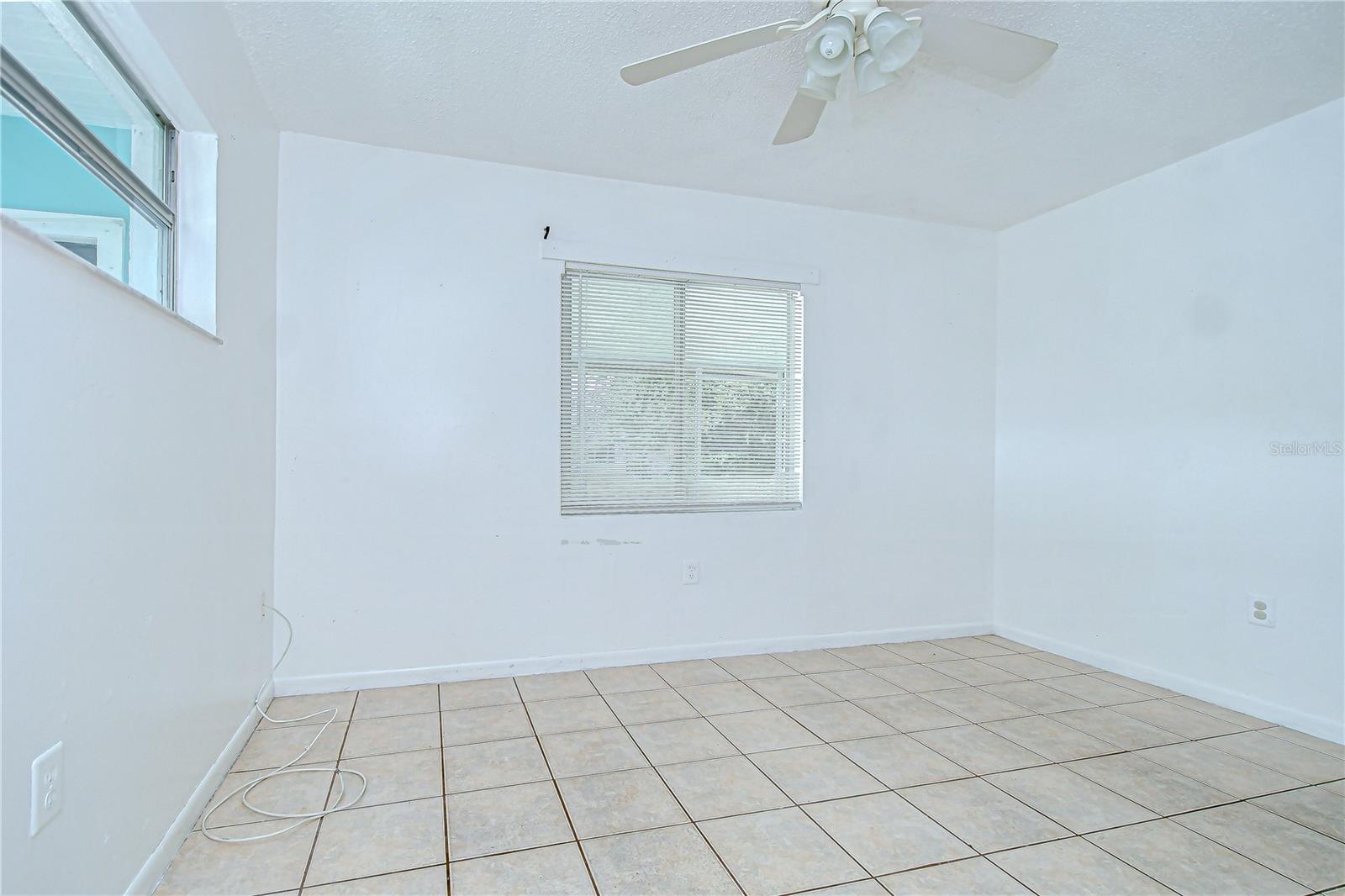 Image 19 of 47 For 37740 Waverly Avenue