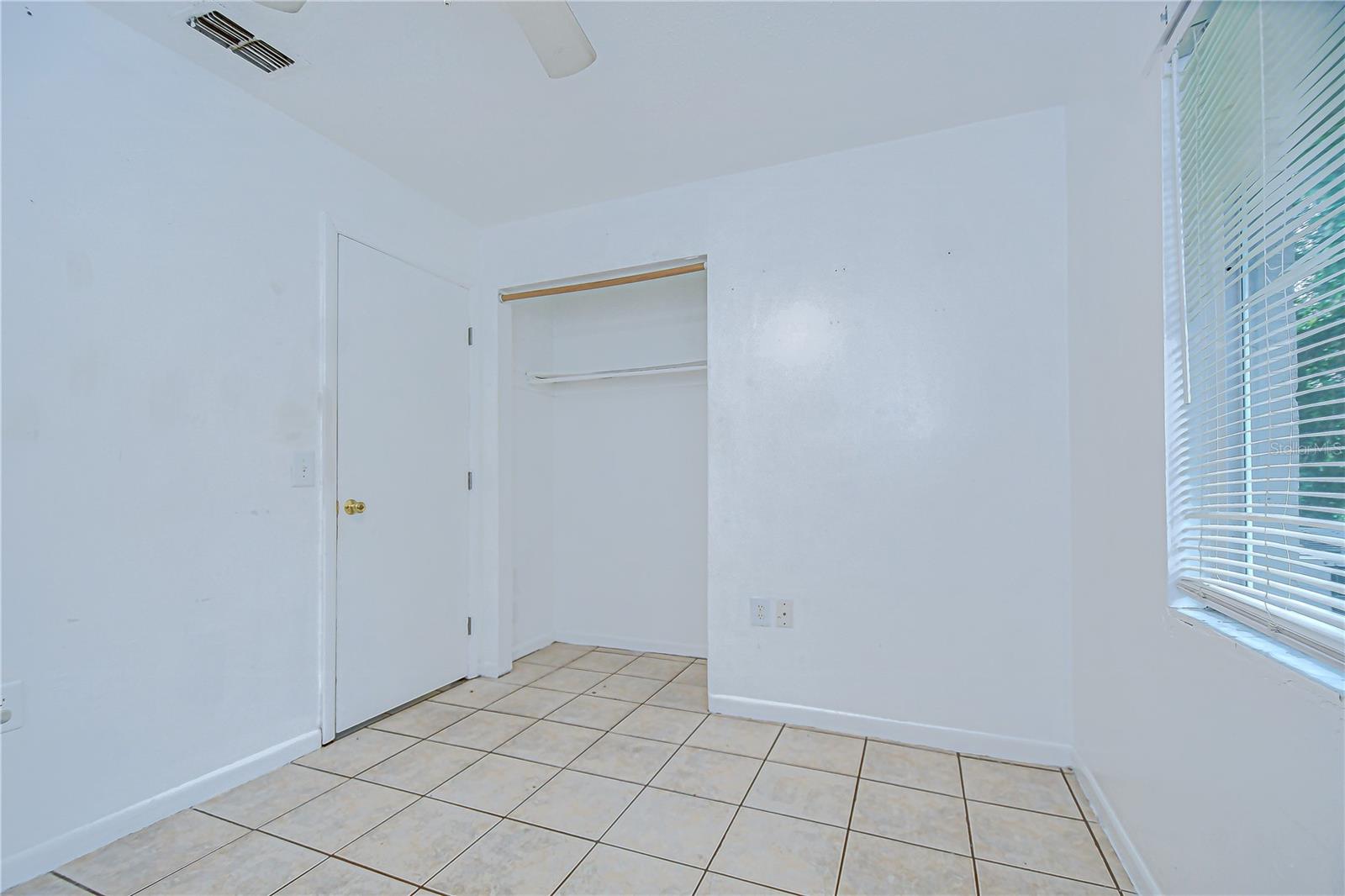 Image 21 of 47 For 37740 Waverly Avenue