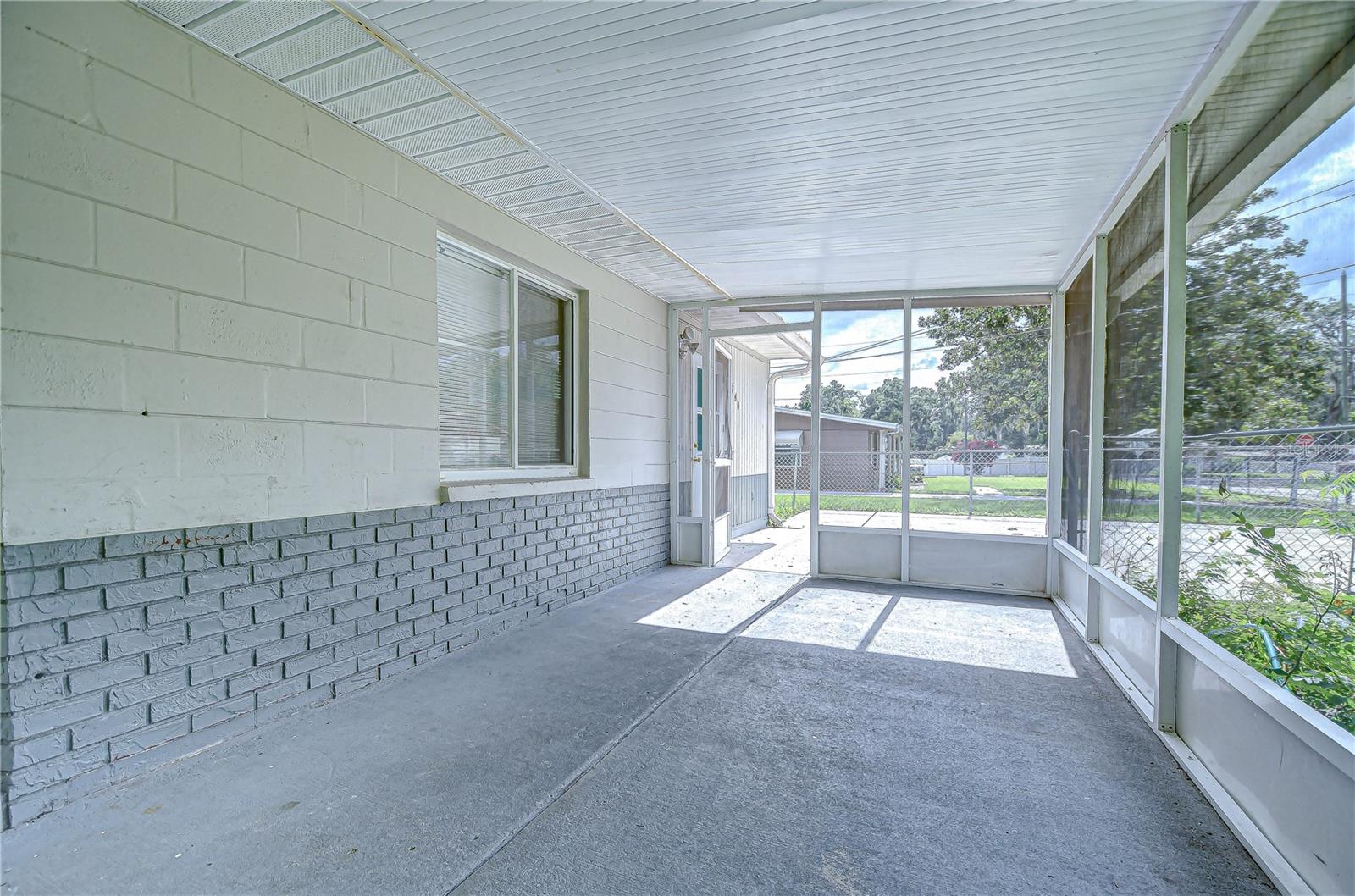 Image 3 of 47 For 37740 Waverly Avenue