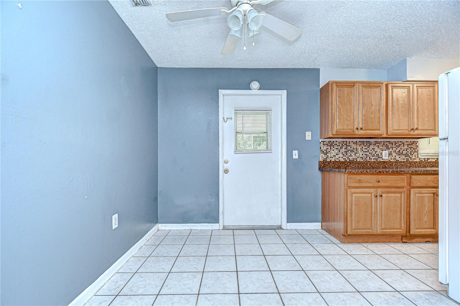 Image 9 of 47 For 37740 Waverly Avenue