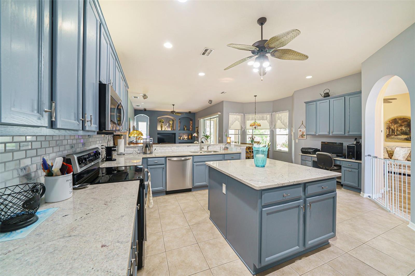 Image 9 of 29 For 14172 Segovia Street