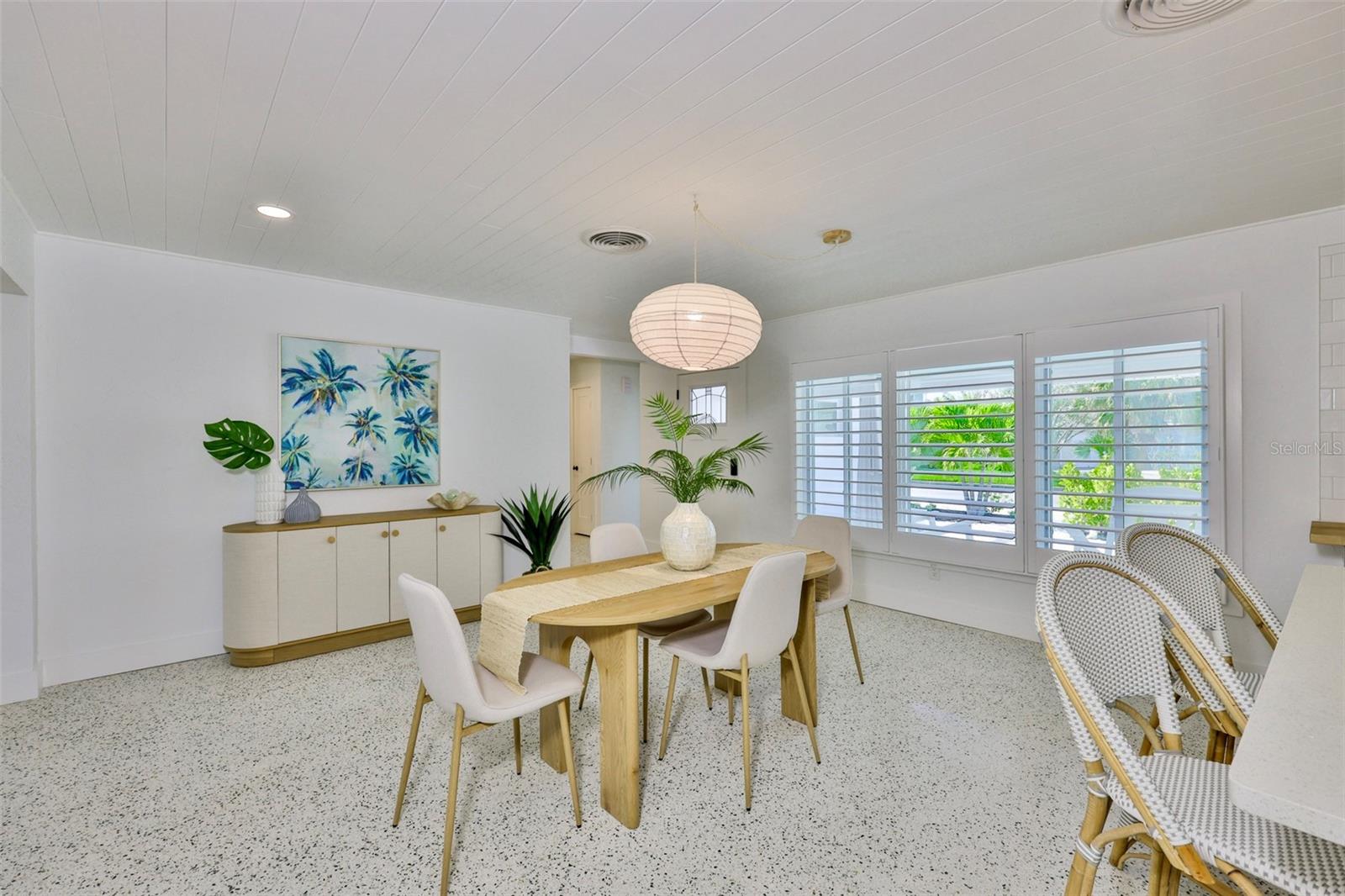 Image 16 of 56 For 4817 Trade Winds Drive S