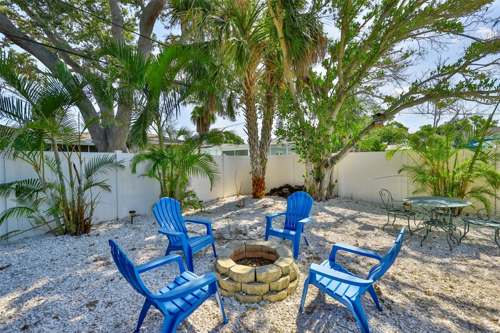 Image 33 of 56 For 4817 Trade Winds Drive S