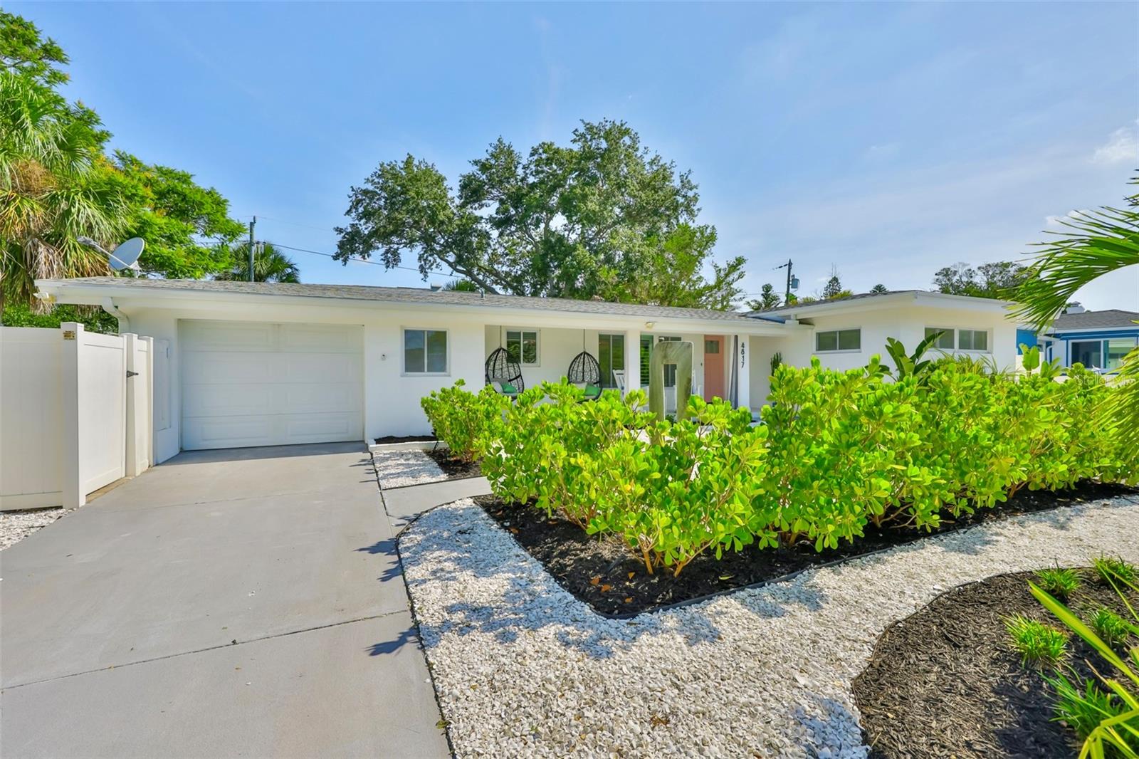 Image 41 of 56 For 4817 Trade Winds Drive S