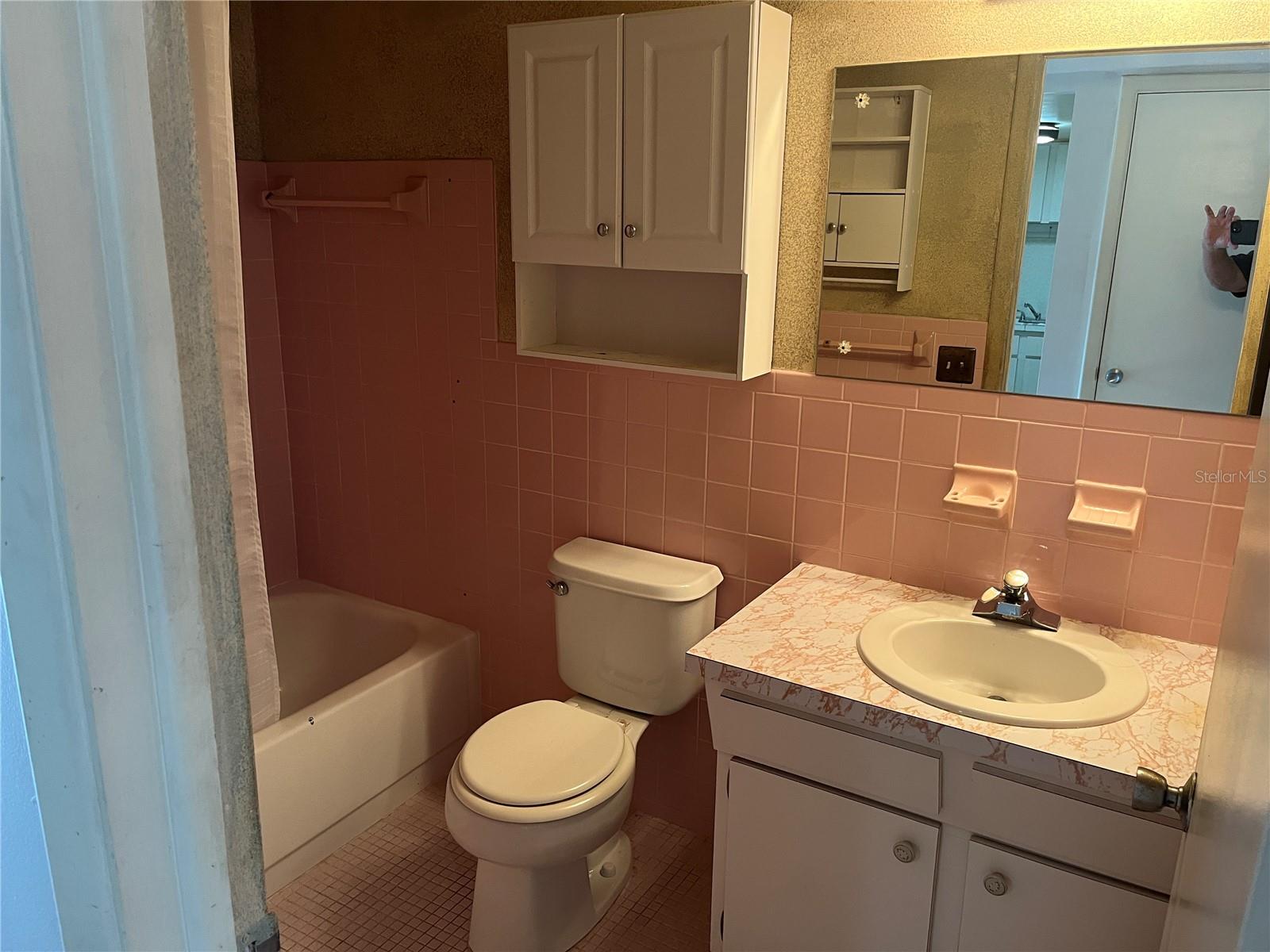 Image 14 of 43 For 2459 Columbia Drive 37