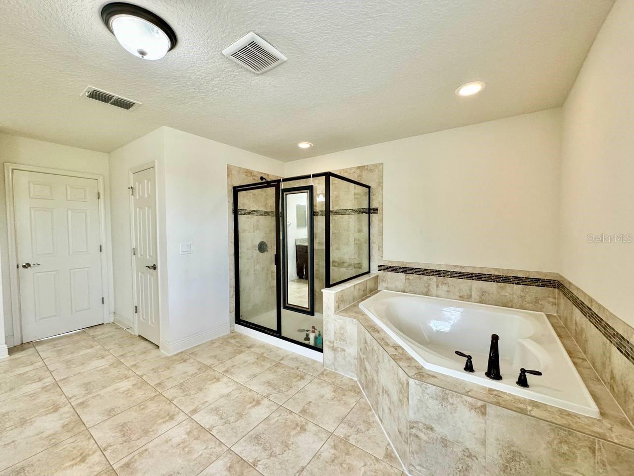 Image 44 of 53 For 19502 Sea Myrtle Way