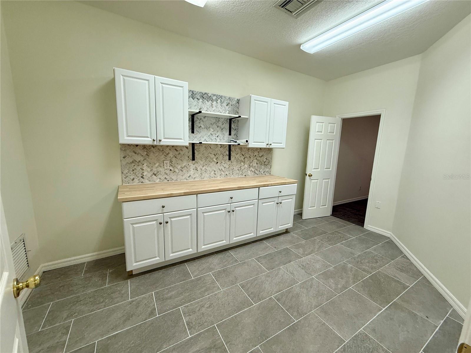 Image 9 of 24 For 4426 5th Street W